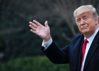 Tramp ABŞ Konstitusiyasını dəyişmək istəyir