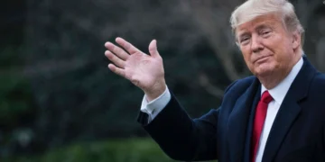 Tramp ABŞ Konstitusiyasını dəyişmək istəyir