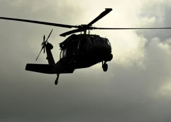 Türkiyədə helikopter binaya çırpıldı: Ölənlər var