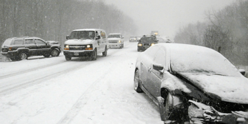 Buzlu yolda qəza baş verdikdə sığorta şirkəti dəymiş zərəri qarşılayır?