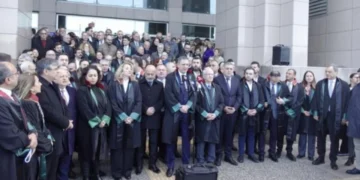 İstanbul Vəkillər Kollegiyasının sədri və işçiləri vəzifələrindən azad edilib