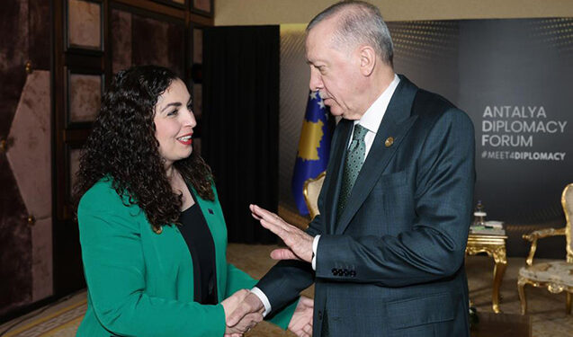 “Türkcəni gah öyrənirsən, gah unudursan…” – Ərdoğan Kosovo prezidentinə