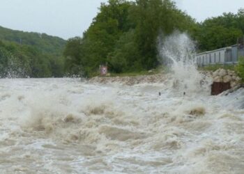 Hacıqabulun Muğan qəsəbəsində xeyli sayda ev su içində qalıb