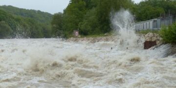 Hacıqabulun Muğan qəsəbəsində xeyli sayda ev su içində qalıb