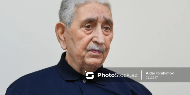 Səhhəti ağırlaşan Xalq artisti Arif Babayev Bakıya yola salınıb