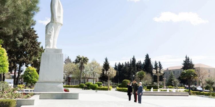 Daxili İşlər Naziri Vilayət Eyvazov Cəlilabad rayonunda vətəndaşları qəbul edib.