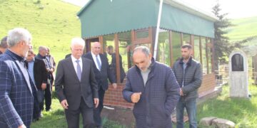 Şəhid Röyal Nəsirovun məzarı ziyarət olunub.