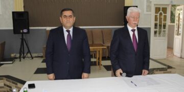 Cəlilabad rayon icra hakimiyyətinin başçısı Üçtəpə kəndində vətəndaşları qəbul edib.