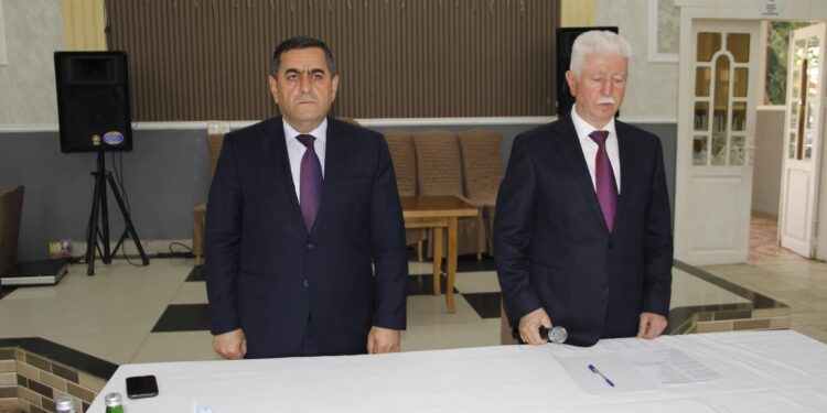Cəlilabad rayon icra hakimiyyətinin başçısı Üçtəpə kəndində vətəndaşları qəbul edib.