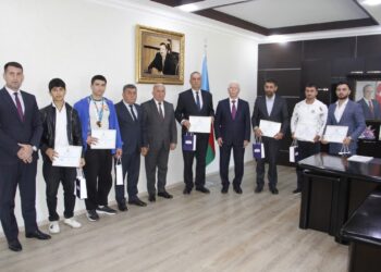 Cəlilabad rayon icra hakimiyyətinin başçısı Rafiq Cəlilov idmançıları və onların məşqçilərini qəbul edib