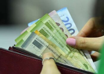Azərbaycanda maaşlar saathesabı veriləcək