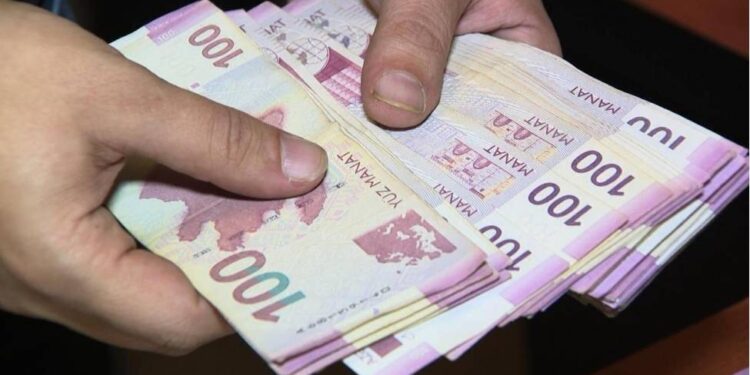 Baş nazir bu şəxslərin maaşlarının artırılması ilə bağlı qərar imzaladı