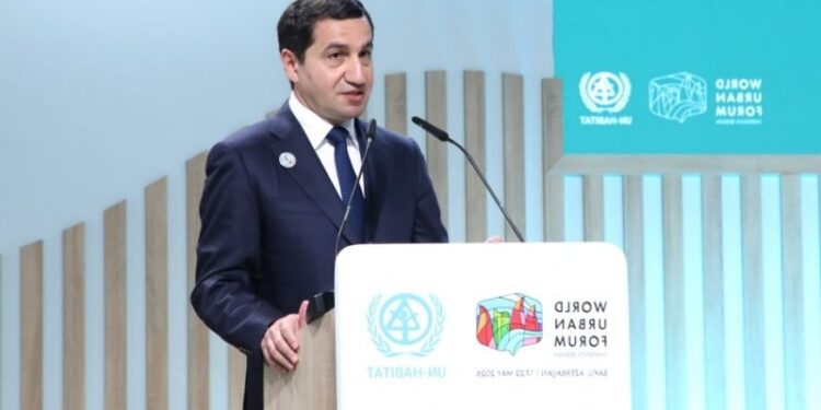 Hikmət Hacıyevdən quru sərhədlərinin açılması ilə bağlı AÇIQLAMA