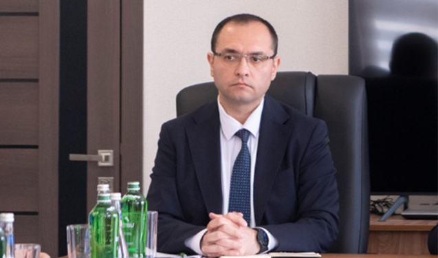 “Fermerin üç-dörd yerdə sahəsi var, bir yerə gətirməliyik”
