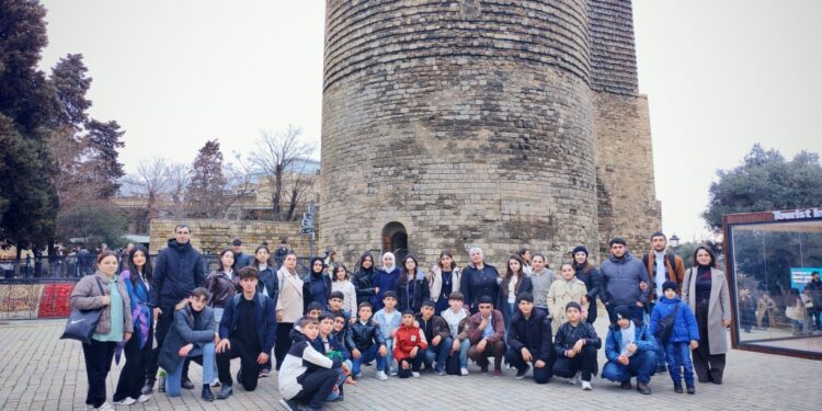 Tarixi tənqidçilər” layihəsi çərçivəsində “Tariximizə ekskursiya” info turu təşkil olunub.