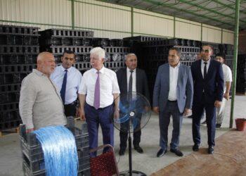 Cəlilabad Rayon İcra Hakimiyyətinin başçısı Rafiq Cəlilov rayonda çiyələk və taxıl əkin sahələrinə, həmçinin soyuducu anbarlara baxış keçirərək mövcud vəziyyətlə tanış olub