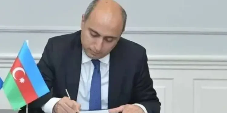 Emin Əmrullayev dərslərlə bağlı əmr imzaladı