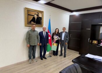 Cəlilabad Rayon İcra Hakimiyyətinin başçısı Vətən Müharibəsi Qəhrəmanı, şəhid kapitan Rəşad Abdullayevin ailə üzvlərini qəbul edib