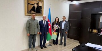 Cəlilabad Rayon İcra Hakimiyyətinin başçısı Vətən Müharibəsi Qəhrəmanı, şəhid kapitan Rəşad Abdullayevin ailə üzvlərini qəbul edib